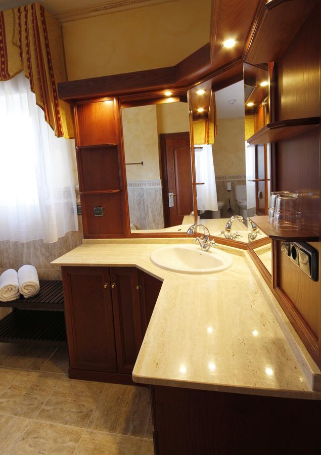 Hotel Boutique Villa Erina By Bossh Hotels - Adults Recommended Manilva Bagian luar foto